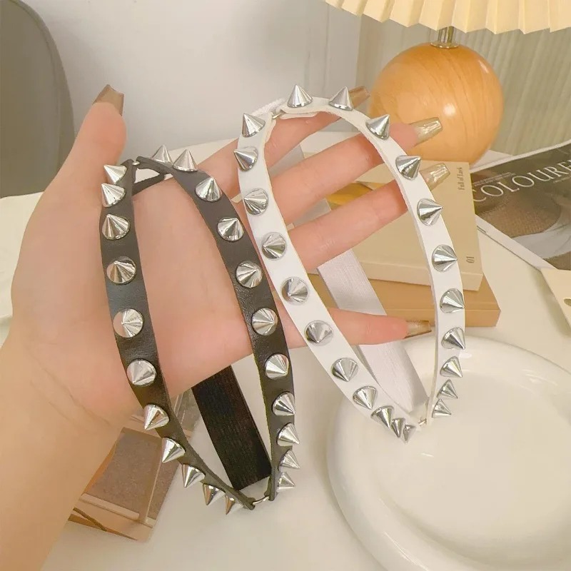 Double Row Cone Spike Leg Gart - Body Jewelry Goth ulasan dan harga